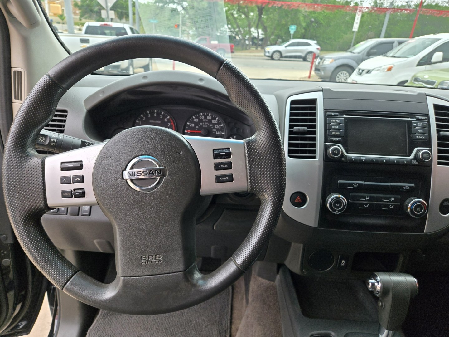 2015 Black Nissan Frontier SV King Cab 6MT 2WD (1N6AD0CU5FN) with an 4.0L V6 DOHC 24V engine, Automatic transmission, located at 503 West Court, Seguin, TX, 78155, (830) 379-3373, 29.568621, -97.969803 - 2015 Nissan Frontier SV King Cab 2WD with a 4.0L V6 DOHC 24V, Automatic, Tilt, Cruise, AM/FM/CD Stereo, Power Windows, Locks and Side Mirrors, Bluetooth, Tinted Windows, Alloy Wheels, Trailer Towing and more!! - Photo#5