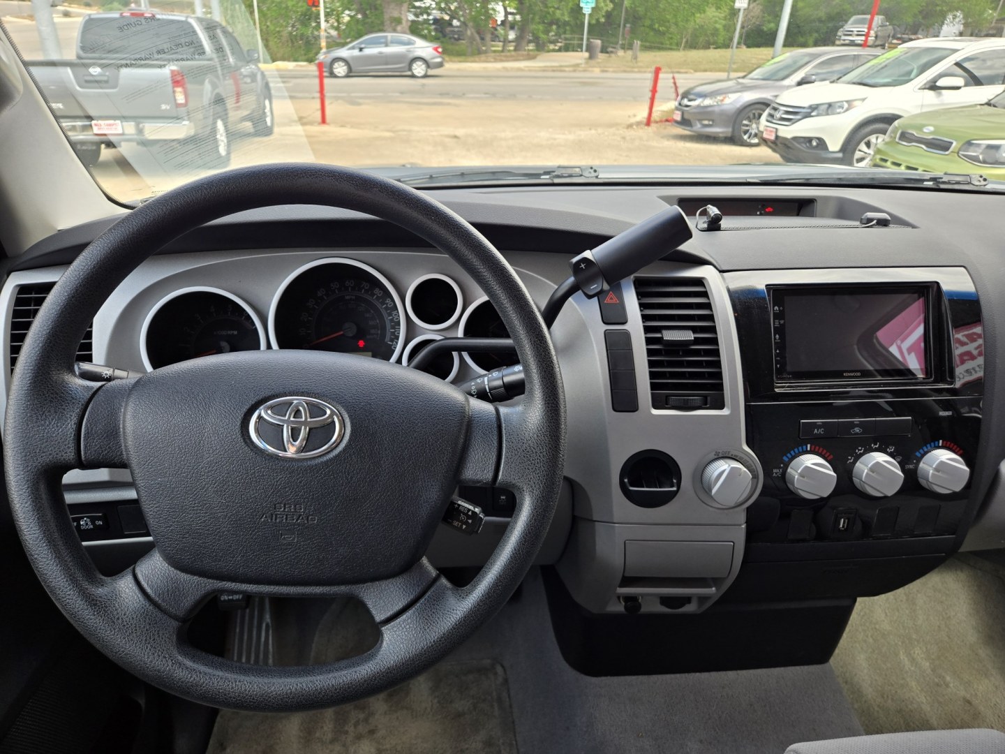 2009 GRAY Toyota Tundra SR5 Double Cab 4.7L 2WD (5TFRT54109X) with an 4.7L V8 DOHC 32V engine, 5-Speed Automatic Overdrive transmission, located at 503 West Court, Seguin, TX, 78155, (830) 379-3373, 29.568621, -97.969803 - 2009 Toyota Tundra SR5 Double Cab 2WD with a 4.7L V8 DOHC 32V, Automatic, Tilt, Cruise, AM/FM Touchscreen Stereo, Power Windows, Locks and Side Mirrors, Front Bench Seating, Running Boards, Alloy Wheels, Tinted Windows, Trailer Towing and more!! - Photo#5