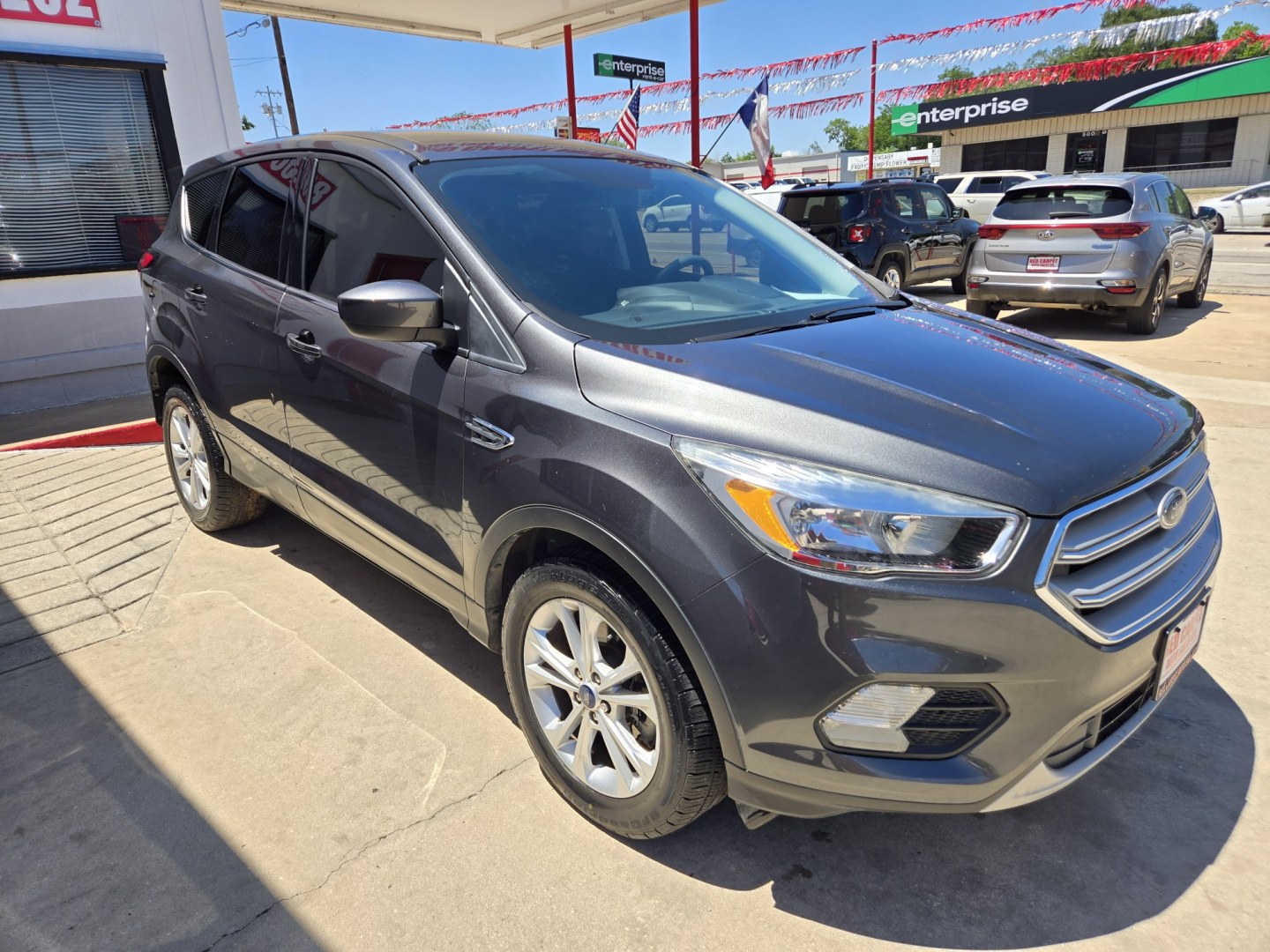 2019 GRAY Ford Escape SE 4WD (1FMCU9GD4KU) with an 1.5L L4 DOHC 16V engine, 6A transmission, located at 503 West Court, Seguin, TX, 78155, (830) 379-3373, 29.568621, -97.969803 - 2019 Ford Escape SE 4WD with a 1.5L L4 DOHC 16V, Automatic, Tilt, Cruise, Touchscreen Stereo, Power Windows, Locks, Seat and Side Mirrors, Bluetooth, Tinted Windows, Alloy Wheels, Backup Camera, Rear Wiper, Rear Defroster and more!! - Photo#1