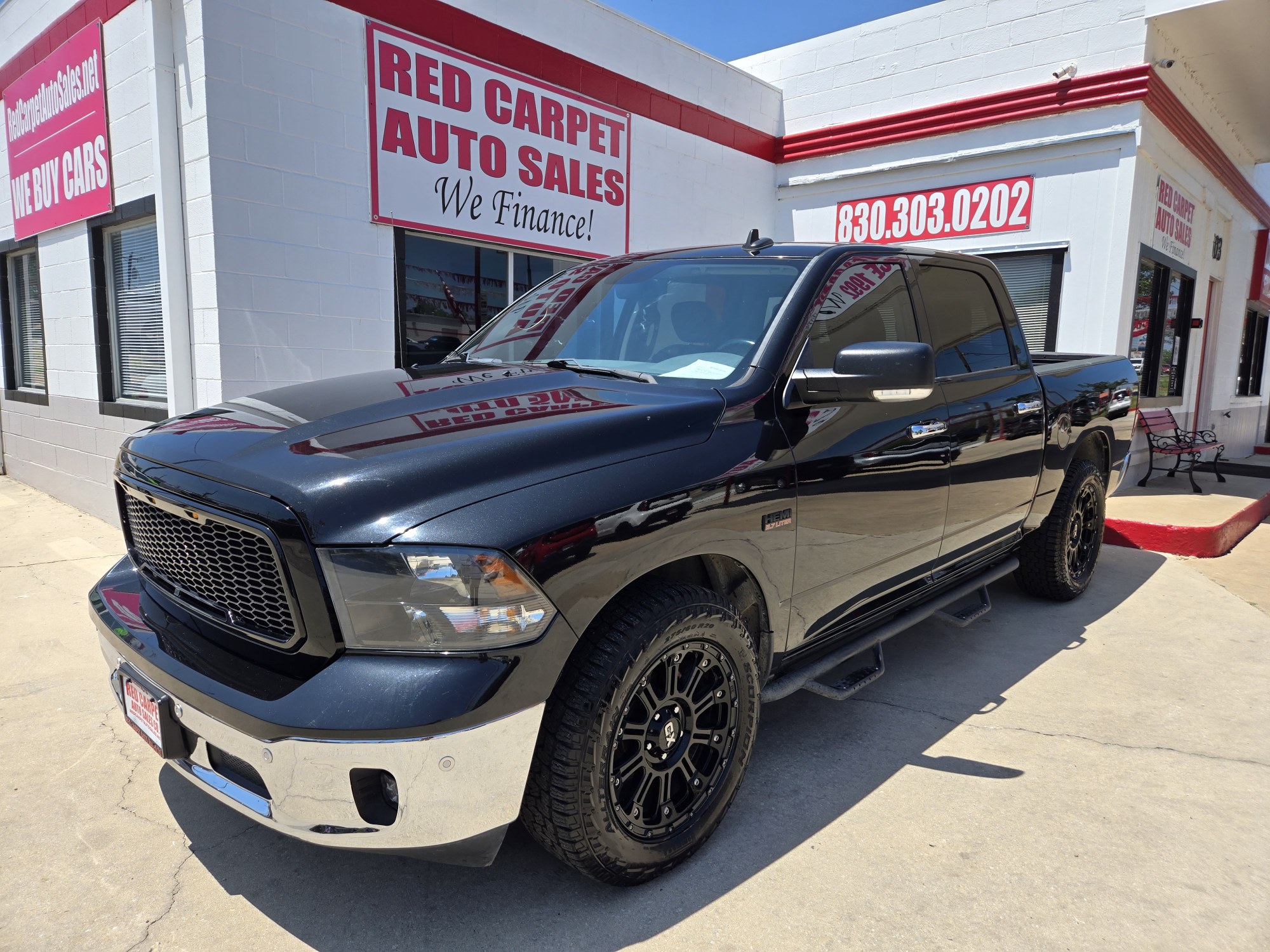 photo of 2017 RAM 1500 SLT Crew Cab 2WD