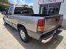 2000 Pewter Chevrolet Silverado 1500 Ext. Cab 3-Door Long Bed 2WD (2GCEC19T5Y1) with an 5.3L V8 OHV 16V engine, Automatic transmission, located at 503 West Court, Seguin, TX, 78155, (830) 379-3373, 29.568621, -97.969803 - 2000 Chevrolet Silverado 1500 Ext. Cab 3-Door 2WD with a 5.3L V8 OHV 16V, Automatic, Tilt, Cruise, AM/FM/CD Stereo, Power Windows, Locks, Seat and Side Mirrors, Tinted Windows, Trailer Towing, Running Boards, Alloy Wheels and more!! - Photo#3