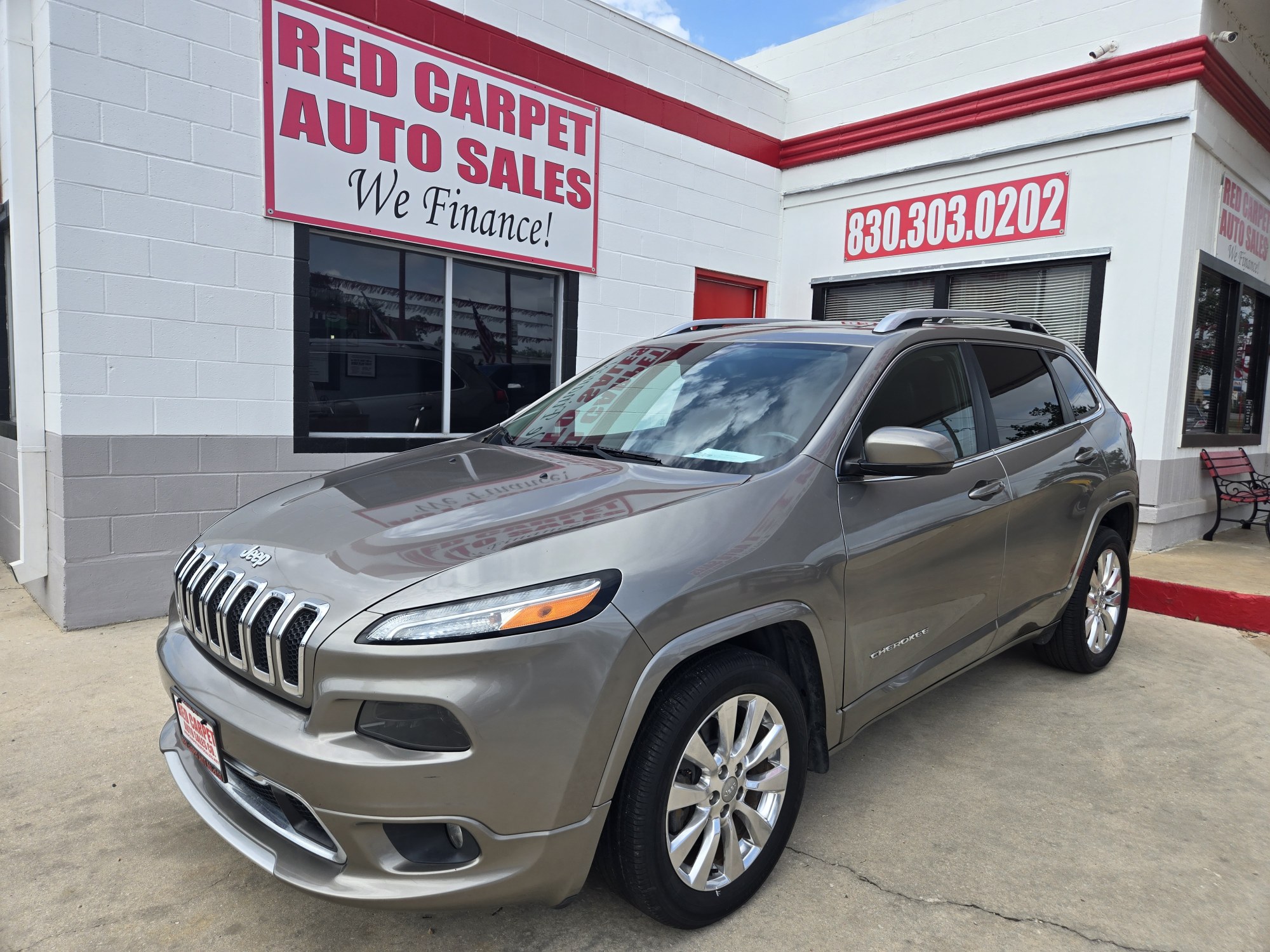 photo of 2017 Jeep Cherokee Overland FWD