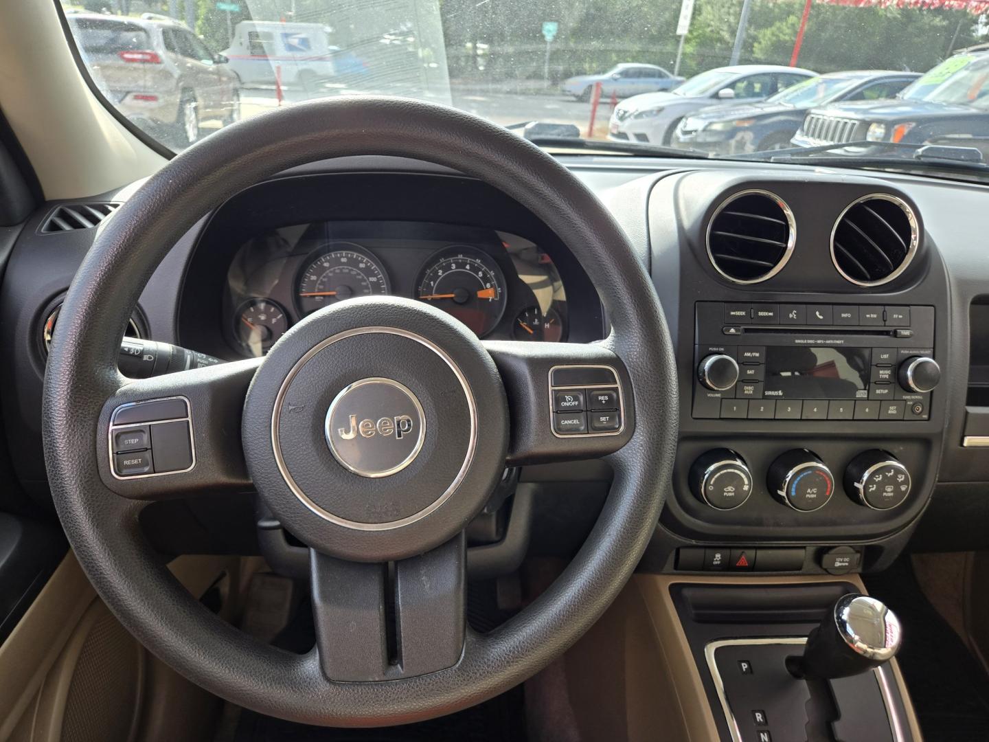 2015 GRAY Jeep Patriot Sport 2WD (1C4NJPBA0FD) with an 2.0L L4 DOHC 16V engine, Automatic transmission, located at 503 West Court, Seguin, TX, 78155, (830) 379-3373, 29.568621, -97.969803 - 2015 Jeep Patriot Sport 2WD with a 2.0L L4 DOHC 16V, Automatic, Tilt, Cruise, AM/FM/CD/AUX Stereo, Power Windows, Locks and Side Mirrors, Tinted Windows, Alloy Wheels, Rear Wiper, Rear Defroster and more!!- Photo#5
