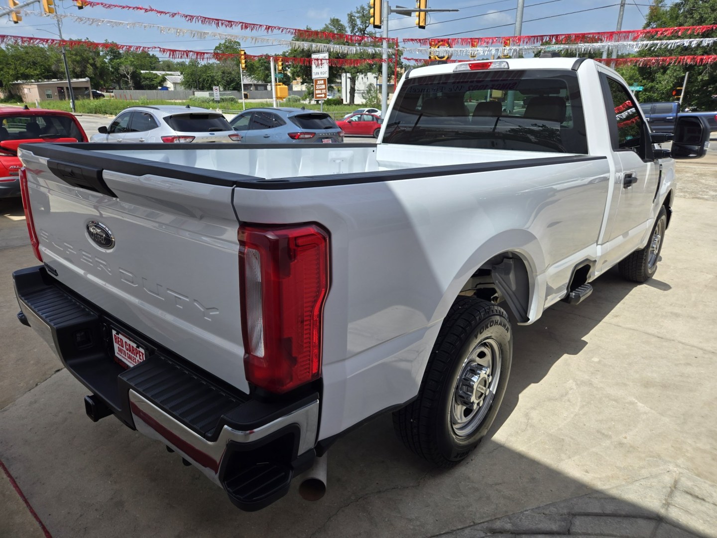 2020 WHITE Ford F-250 SD XL 2WD (1FDBF2A65LE) with an 6.2L V8 F SOHC 16V engine, 6A transmission, located at 503 West Court, Seguin, TX, 78155, (830) 379-3373, 29.568621, -97.969803- Photo#2