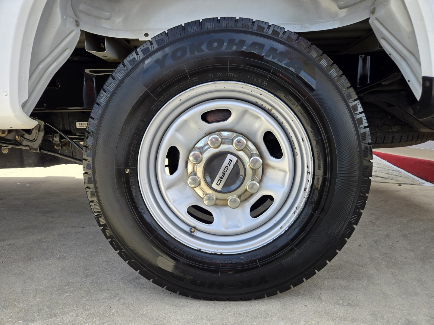 2020 WHITE Ford F-250 SD XL 2WD (1FDBF2A65LE) with an 6.2L V8 F SOHC 16V engine, 6A transmission, located at 503 West Court, Seguin, TX, 78155, (830) 379-3373, 29.568621, -97.969803- Photo#6