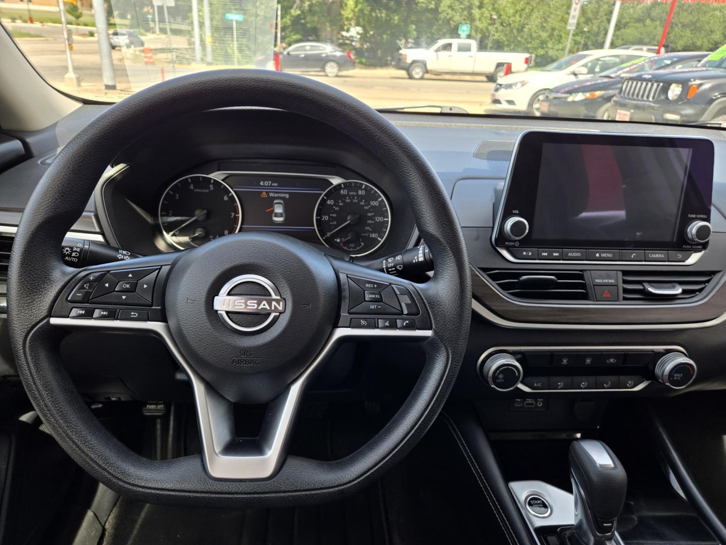 2023 SILVER Nissan Altima 2.5 SV (1N4BL4DV8PN) with an 2.5L L4 DOHC 16V engine, CVT transmission, located at 503 West Court, Seguin, TX, 78155, (830) 379-3373, 29.568621, -97.969803 - 2023 Nissan Altima SV with a 2.5L L4 DOHC 16V, Automatic, Tilt, Cruise, AM/FM/AUX Touchscreen Stereo, Power Windows, Locks, Seat and Side Mirrors, Bluetooth, Backup Camera, Alloy Wheels, Rear Defroster and more!!- Photo#5