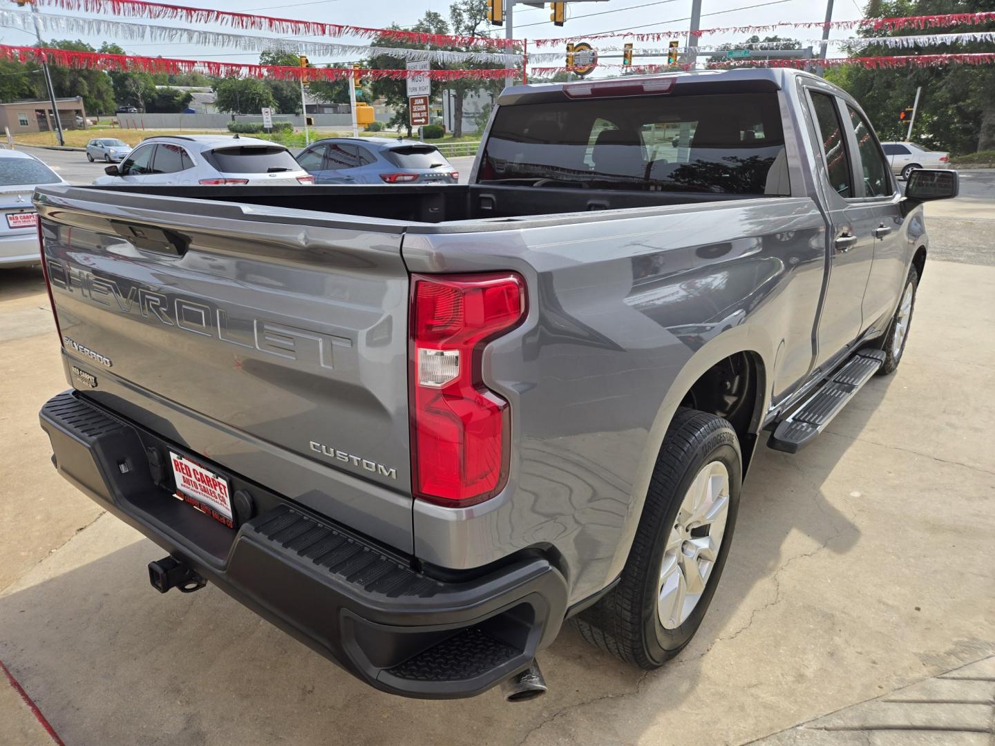 2020 GRAY Chevrolet Silverado 1500 Custom Double Cab 2WD (1GCRWBEH0LZ) with an 4.3L V6 engine, 6A transmission, located at 503 West Court, Seguin, TX, 78155, (830) 379-3373, 29.568621, -97.969803 - 2020 Chevrolet Silverado 1500 Custom Double Cab 2WD with a 4.3L V6, Automatic, Tilt, Cruise, AM/FM Touchscreen Stereo, Power Windows, Locks and Side Mirrors, Bluetooth, Running Boards, Backup Camera, Alloy Wheels, Rear Defroster and more!!- Photo#2