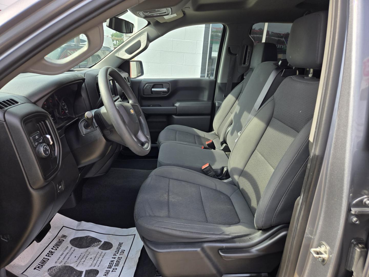 2020 GRAY Chevrolet Silverado 1500 Custom Double Cab 2WD (1GCRWBEH0LZ) with an 4.3L V6 engine, 6A transmission, located at 503 West Court, Seguin, TX, 78155, (830) 379-3373, 29.568621, -97.969803 - 2020 Chevrolet Silverado 1500 Custom Double Cab 2WD with a 4.3L V6, Automatic, Tilt, Cruise, AM/FM Touchscreen Stereo, Power Windows, Locks and Side Mirrors, Bluetooth, Running Boards, Backup Camera, Alloy Wheels, Rear Defroster and more!!- Photo#4