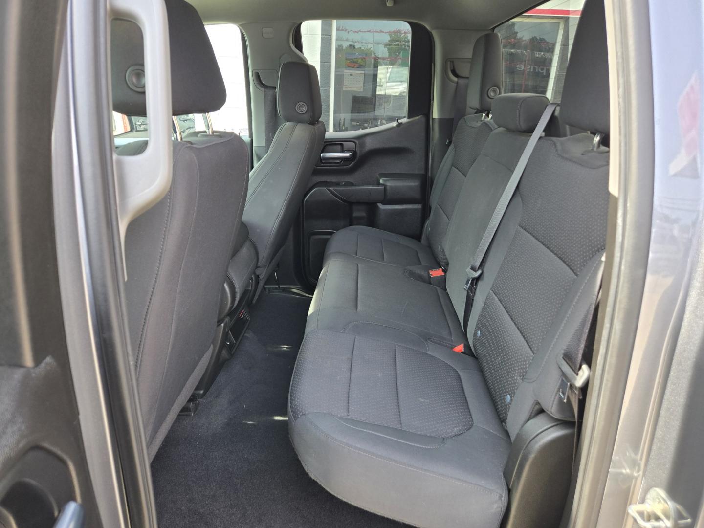 2020 GRAY Chevrolet Silverado 1500 Custom Double Cab 2WD (1GCRWBEH0LZ) with an 4.3L V6 engine, 6A transmission, located at 503 West Court, Seguin, TX, 78155, (830) 379-3373, 29.568621, -97.969803 - 2020 Chevrolet Silverado 1500 Custom Double Cab 2WD with a 4.3L V6, Automatic, Tilt, Cruise, AM/FM Touchscreen Stereo, Power Windows, Locks and Side Mirrors, Bluetooth, Running Boards, Backup Camera, Alloy Wheels, Rear Defroster and more!!- Photo#7
