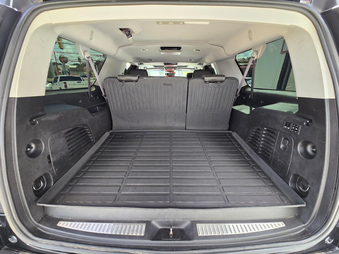 2016 Black GMC Yukon XL Denali 4WD (1GKS2HKJ6GR) with an 6.2L V8 OHV 16V engine, 6A transmission, located at 503 West Court, Seguin, TX, 78155, (830) 379-3373, 29.568621, -97.969803 - 2016 GMC Yukon XL Denali 4WD with a 6.2L V8 OHV 16V, Automatic, Tilt, Cruise, AM/FM Touchscreen Stereo, Power Windows, Locks, Seat and Side Mirrors, Leather Seating, Bluetooth, Dual Climate Control, Rear A/C, Third Row Seating, Power Rear Hatch, Power Running Boards, Power Sunroof, Alloy Wheels, Tin- Photo#8
