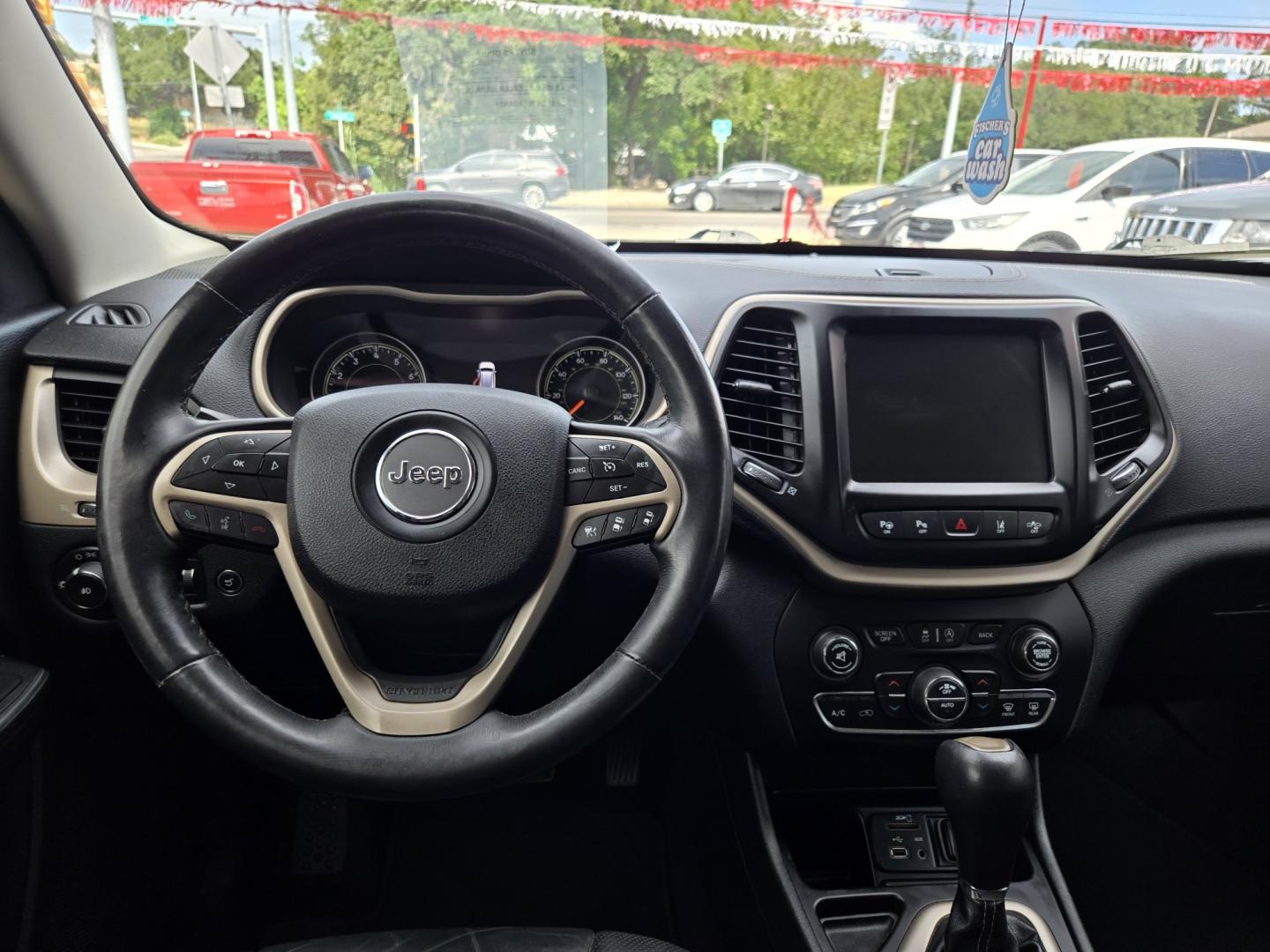 2015 RED Jeep Cherokee Limited FWD (1C4PJLDS4FW) with an 3.2L V6 DOHC 24V engine, 9A transmission, located at 503 West Court, Seguin, TX, 78155, (830) 379-3373, 29.568621, -97.969803 - 2015 Jeep Cherokee Limited FWD with a 3.2L V6 DOHC 24V, Automatic, Tilt, Cruise, AM/FM/AUX Touchscreen Stereo, Power Windows, Locks, Seat and Side Mirrors, Bluetooth, Leather Seating, Dual Climate Control, Rear A/C, Power Sunroof, Power Rear Hatch, Alloy Wheels, Backup Camera, Bumper Sensors, Rear W- Photo#5