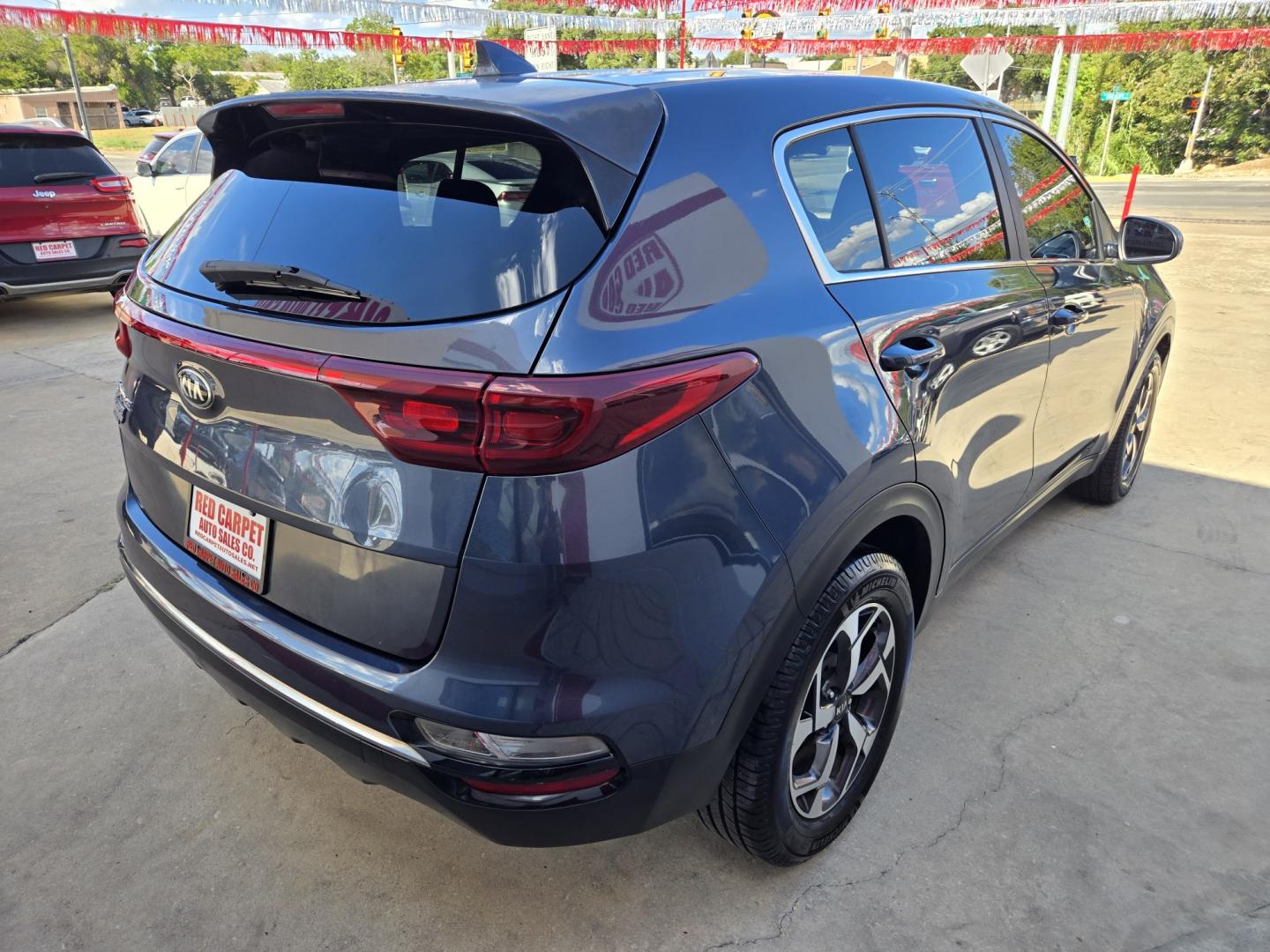 2020 BLUE Kia Sportage LX FWD (KNDPM3AC0L7) with an 2.4L V6 DOHC 24V engine, 6A transmission, located at 503 West Court, Seguin, TX, 78155, (830) 379-3373, 29.568621, -97.969803- Photo#2