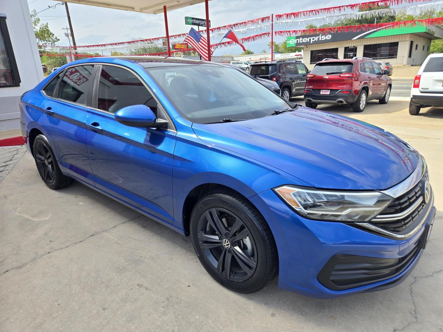 2022 BLUE Volkswagen Jetta SE (3VW7M7BU3NM) with an 1.5L L4 DOHC 20V engine, 8A transmission, located at 503 West Court, Seguin, TX, 78155, (830) 379-3373, 29.568621, -97.969803- Photo#1