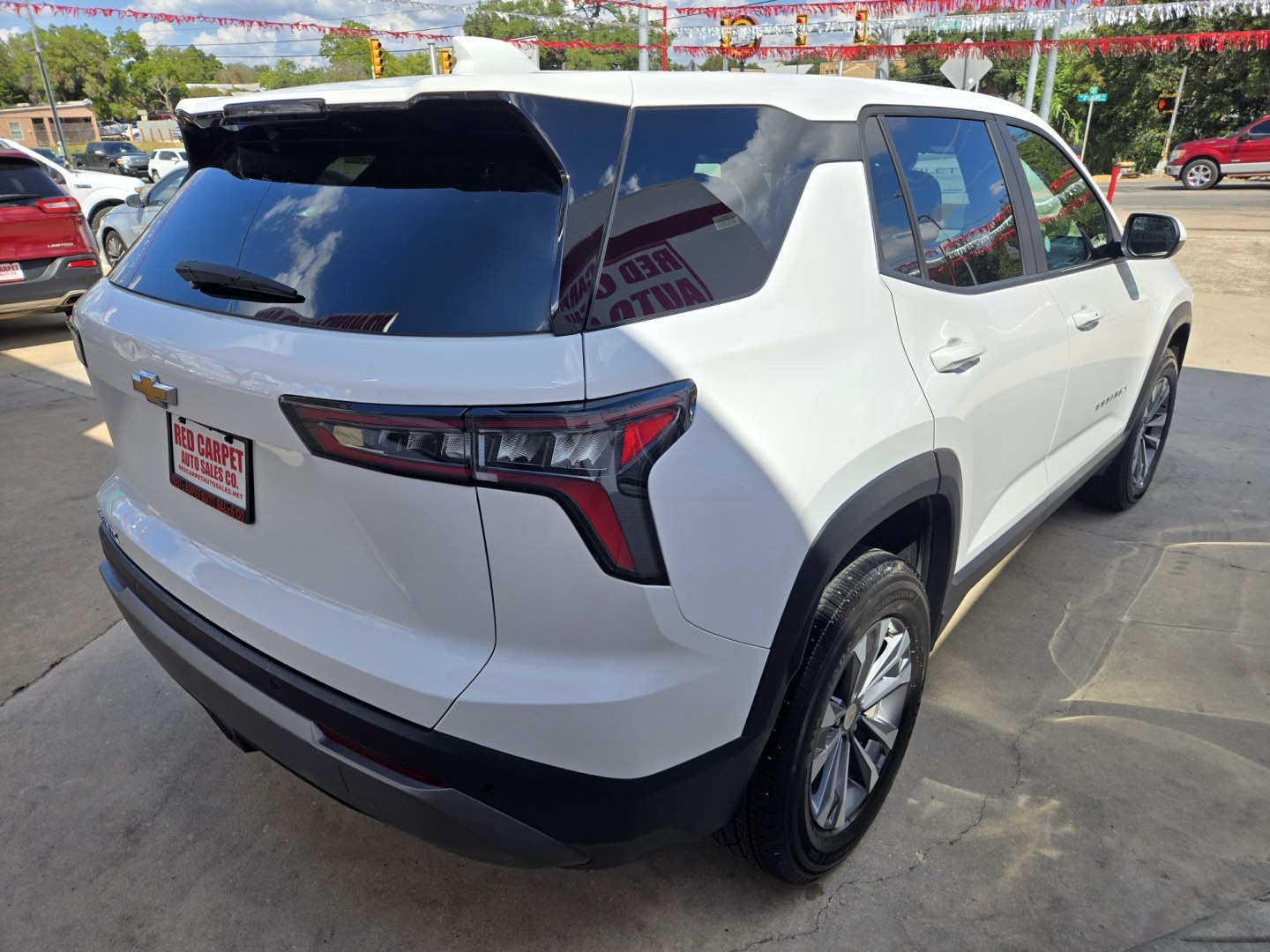 2025 WHITE Chevrolet Equinox LS 2WD (3GNAXHEGXSL) with an 1.5L L4 DOHC 16V TURBO engine, 6A transmission, located at 503 West Court, Seguin, TX, 78155, (830) 379-3373, 29.568621, -97.969803 - 2025 Chevrolet Equinox LS 2WD with a 1.5L L4 DOHC 16V TURBO, Automatic, Tilt, Cruise, AM/FM Touchscreen Stereo, Power Windows, Locks and Side Mirrors, Bluetooth, Heated Seats, Onstar Capability, Backup Camera, Alloy Wheels, Rear Wiper, Rear Defroster and more!!- Photo#2