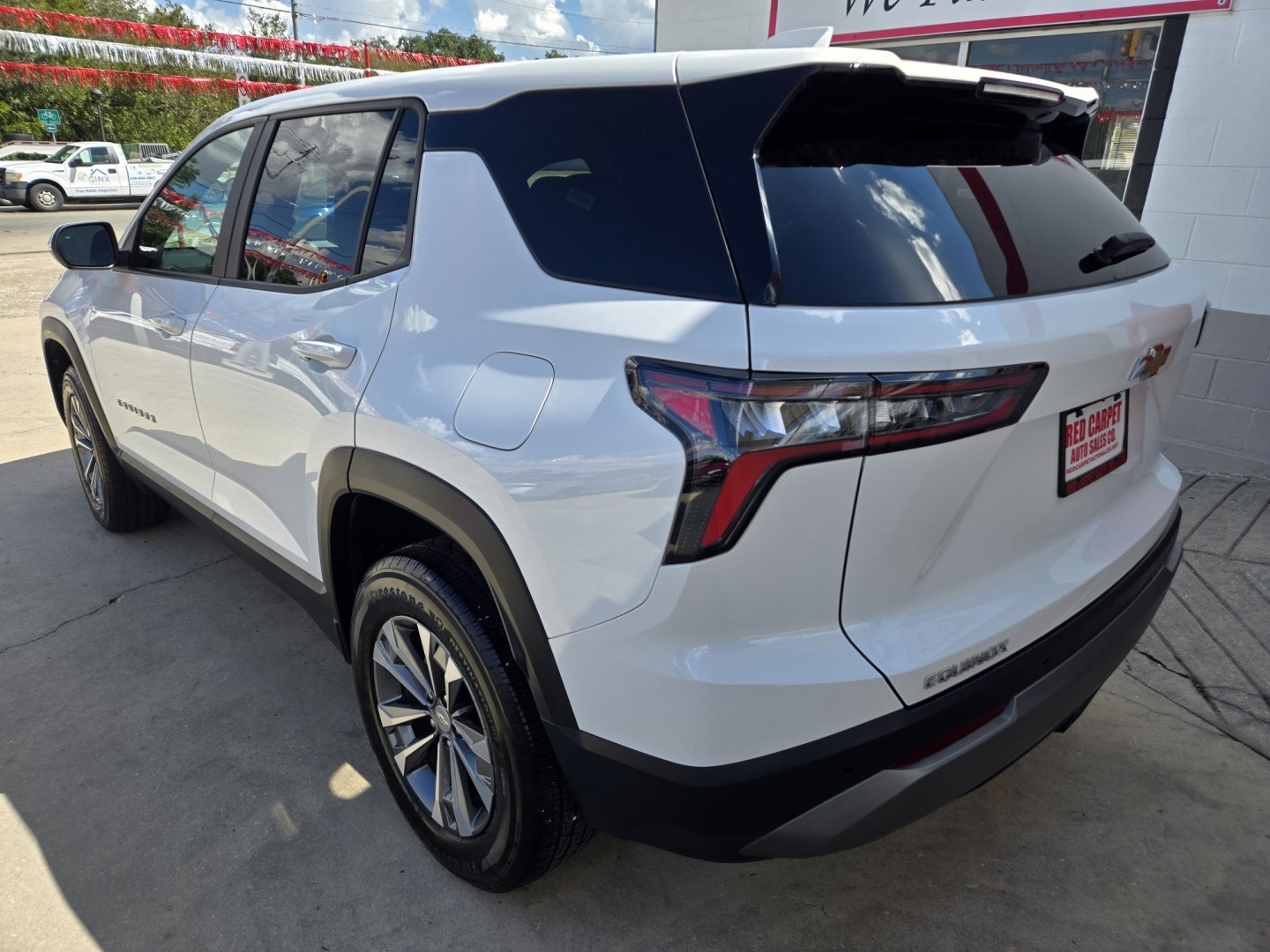 2025 WHITE Chevrolet Equinox LS 2WD (3GNAXHEGXSL) with an 1.5L L4 DOHC 16V TURBO engine, 6A transmission, located at 503 West Court, Seguin, TX, 78155, (830) 379-3373, 29.568621, -97.969803 - 2025 Chevrolet Equinox LS 2WD with a 1.5L L4 DOHC 16V TURBO, Automatic, Tilt, Cruise, AM/FM Touchscreen Stereo, Power Windows, Locks and Side Mirrors, Bluetooth, Heated Seats, Onstar Capability, Backup Camera, Alloy Wheels, Rear Wiper, Rear Defroster and more!!- Photo#3