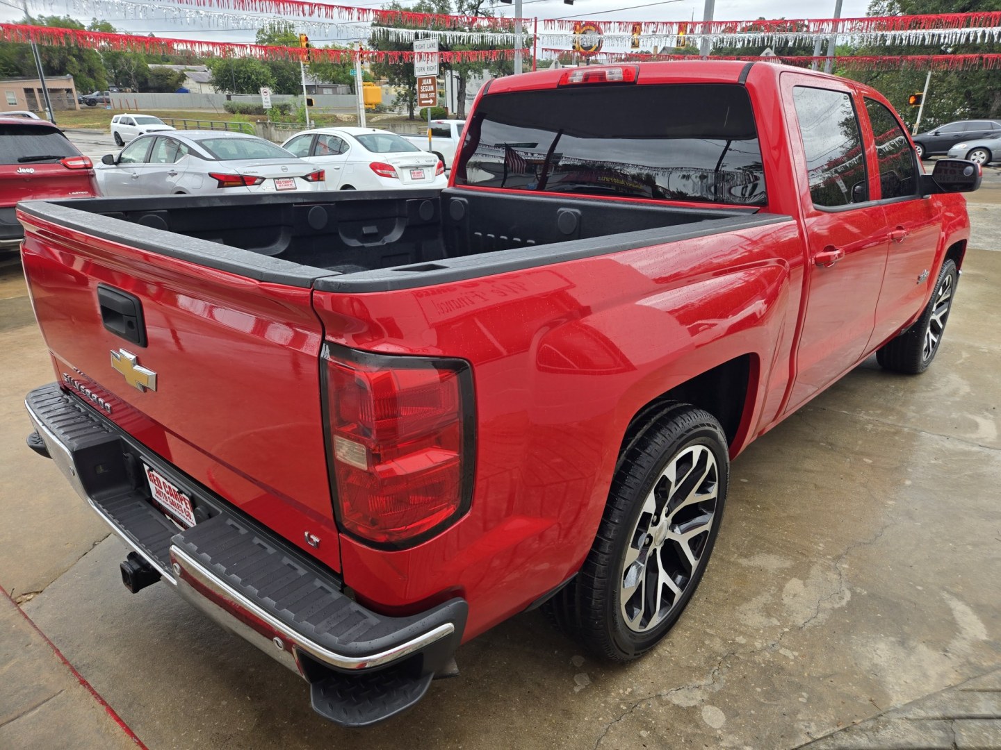 2014 RED Chevrolet Silverado 1500 1LT Crew Cab 2WD (3GCPCREC4EG) with an 5.3L V8 F OHV 16V engine, 6-Speed Automatic transmission, located at 503 West Court, Seguin, TX, 78155, (830) 379-3373, 29.568621, -97.969803 - 2014 Chevrolet Silverado 1500 LT Crew Cab 2WD with a 5.3L V8 F OHV 16V, Automatic, Tilt, Cruise, AM/FM Touchscreen Stereo, Power Windows, Locks, Seat and Side Mirrors, Bluetooth, Dual Climate Control, Tinted Windows, Alloy Wheels, Trailer Towing, Backup Camera, Bumper Sensors, Rear Defroster and mor- Photo#2