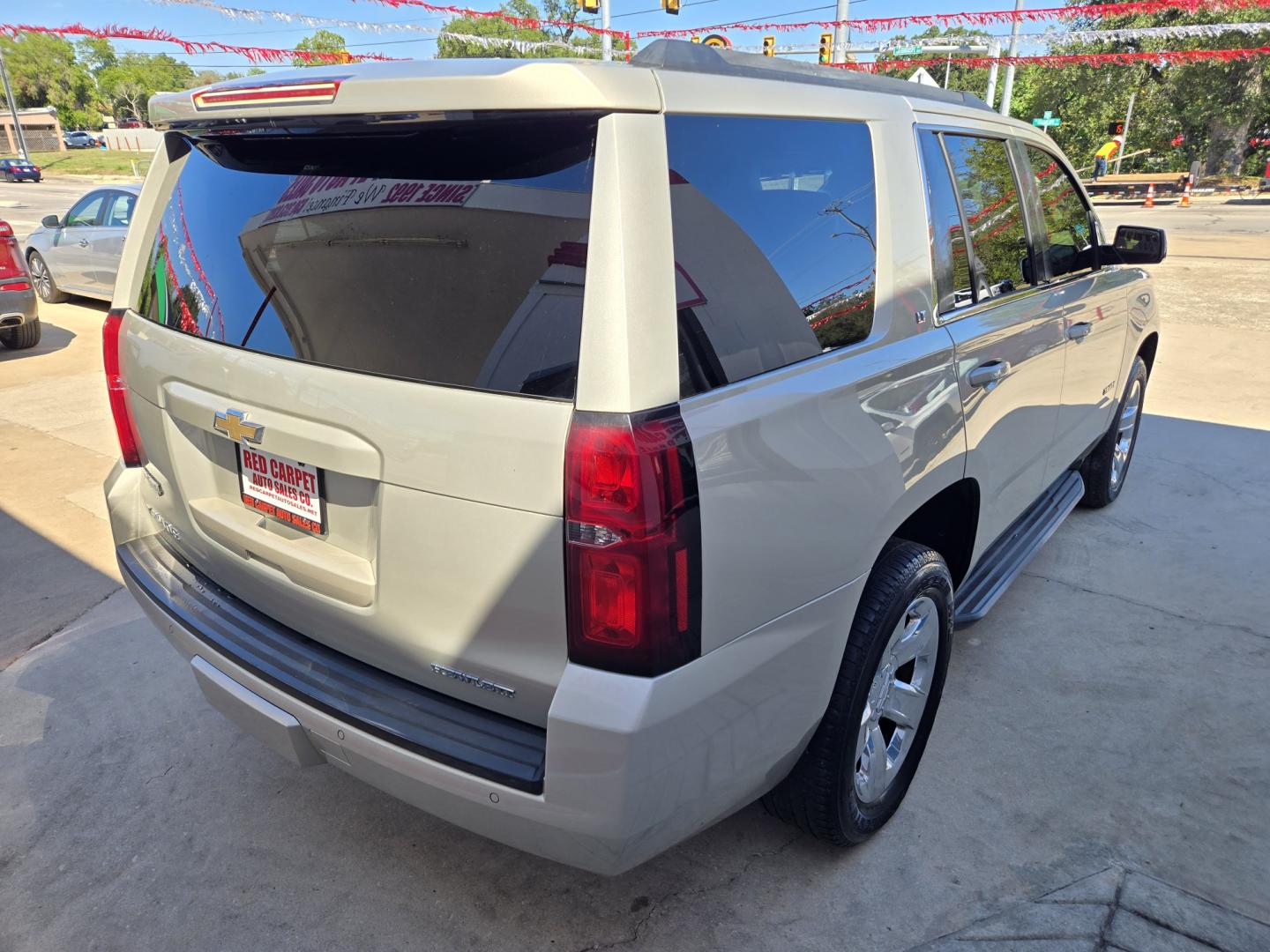2015 Pewter Chevrolet Tahoe LT 2WD (1GNSCBKC5FR) with an 5.3L V8 OHV 16V engine, 6A transmission, located at 503 West Court, Seguin, TX, 78155, (830) 379-3373, 29.568621, -97.969803 - 2015 Chevrolet Tahoe LT 2WD with a 5.3L V8 OHV 16V, Automatic, Tilt, Cruise, AM/FM Touchscreen Stereo, Power Windows, Locks, Seat and Side Mirrors, Bluetooth, Leather Seating, Third Row Seating, Dual Climate Control, Rear A/C, Power Sunroof, Rear Entertainment System, Heated Seats, Running Boards, B- Photo#2