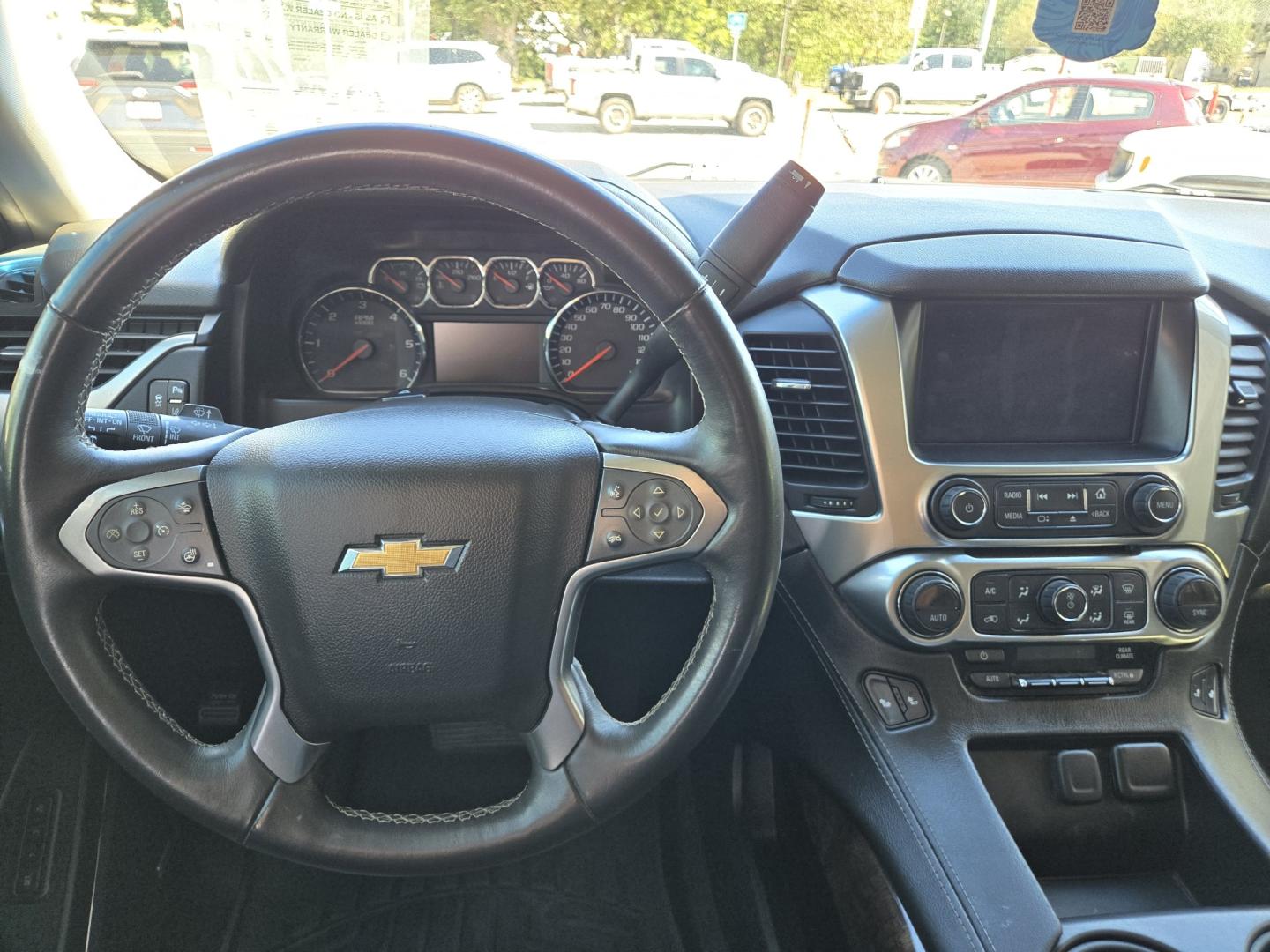 2015 Pewter Chevrolet Tahoe LT 2WD (1GNSCBKC5FR) with an 5.3L V8 OHV 16V engine, 6A transmission, located at 503 West Court, Seguin, TX, 78155, (830) 379-3373, 29.568621, -97.969803 - 2015 Chevrolet Tahoe LT 2WD with a 5.3L V8 OHV 16V, Automatic, Tilt, Cruise, AM/FM Touchscreen Stereo, Power Windows, Locks, Seat and Side Mirrors, Bluetooth, Leather Seating, Third Row Seating, Dual Climate Control, Rear A/C, Power Sunroof, Rear Entertainment System, Heated Seats, Running Boards, B- Photo#5