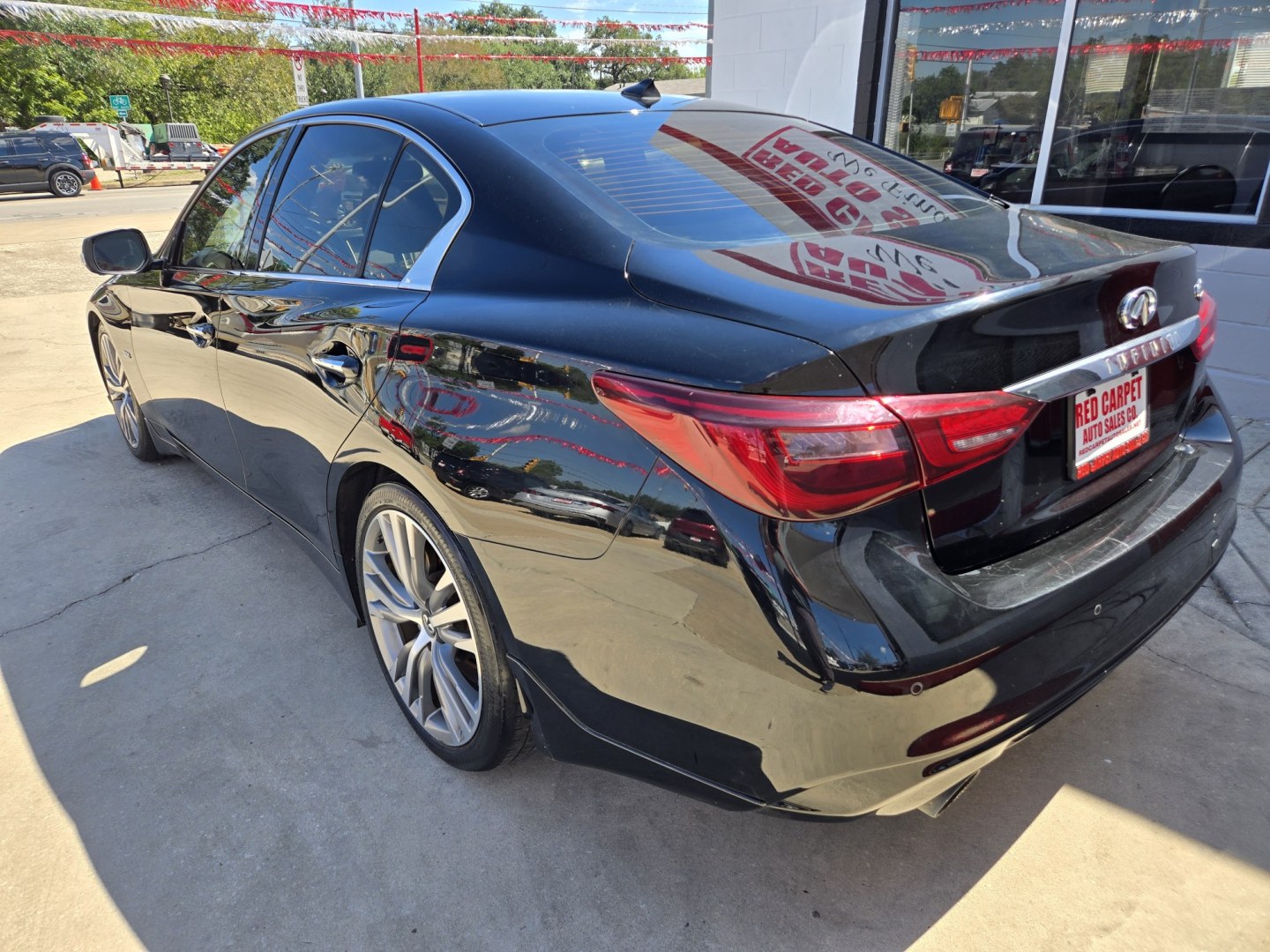 2018 Black Infiniti Q50 3.0t Sport (JN1EV7APXJM) with an 3.0L V6 DOHC 24V TURBO engine, 7A transmission, located at 503 West Court, Seguin, TX, 78155, (830) 379-3373, 29.568621, -97.969803 - 2018 Infiniti Q50 Sport with a 3.0L V6 DOHC 24V TURBO, Automatic, Tilt, Cruise, AM/FM Touchscreen Stereo, Power Windows, Locks, Seat and Side Mirrors, Bluetooth, Leather Seating, Heated Seats, Dual Climate Control, Rear A/C, Power Sunroof, Tinted Windows, Alloy Wheels, Backup Camera, Bumper Sensors,- Photo#3