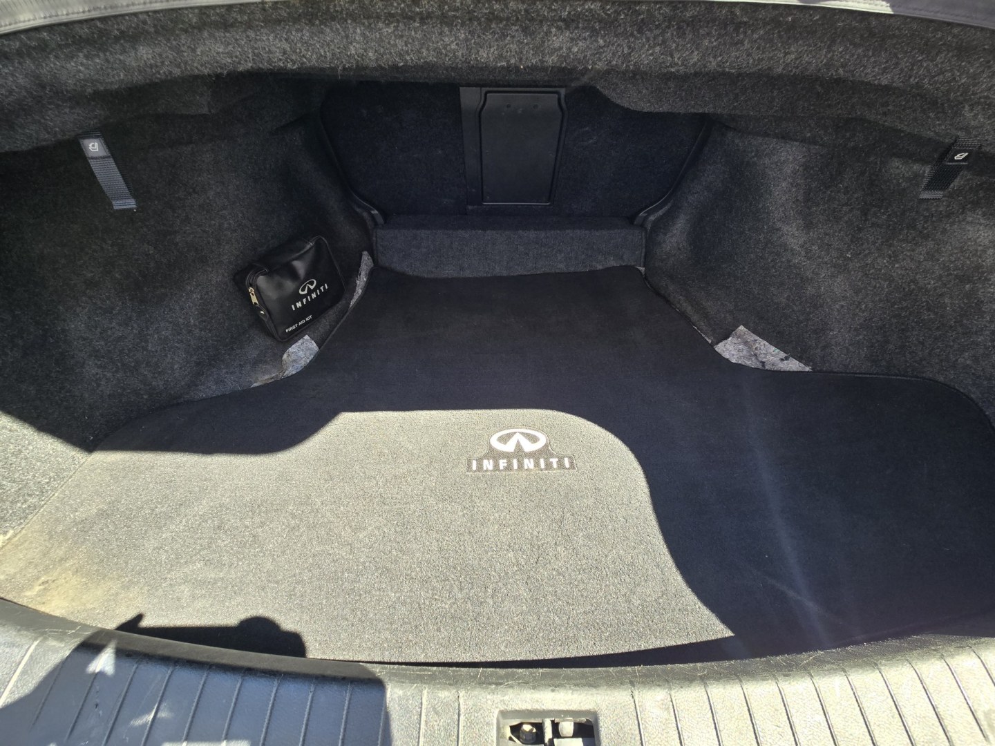 2018 Black Infiniti Q50 3.0t Sport (JN1EV7APXJM) with an 3.0L V6 DOHC 24V TURBO engine, 7A transmission, located at 503 West Court, Seguin, TX, 78155, (830) 379-3373, 29.568621, -97.969803 - 2018 Infiniti Q50 Sport with a 3.0L V6 DOHC 24V TURBO, Automatic, Tilt, Cruise, AM/FM Touchscreen Stereo, Power Windows, Locks, Seat and Side Mirrors, Bluetooth, Leather Seating, Heated Seats, Dual Climate Control, Rear A/C, Power Sunroof, Tinted Windows, Alloy Wheels, Backup Camera, Bumper Sensors,- Photo#7