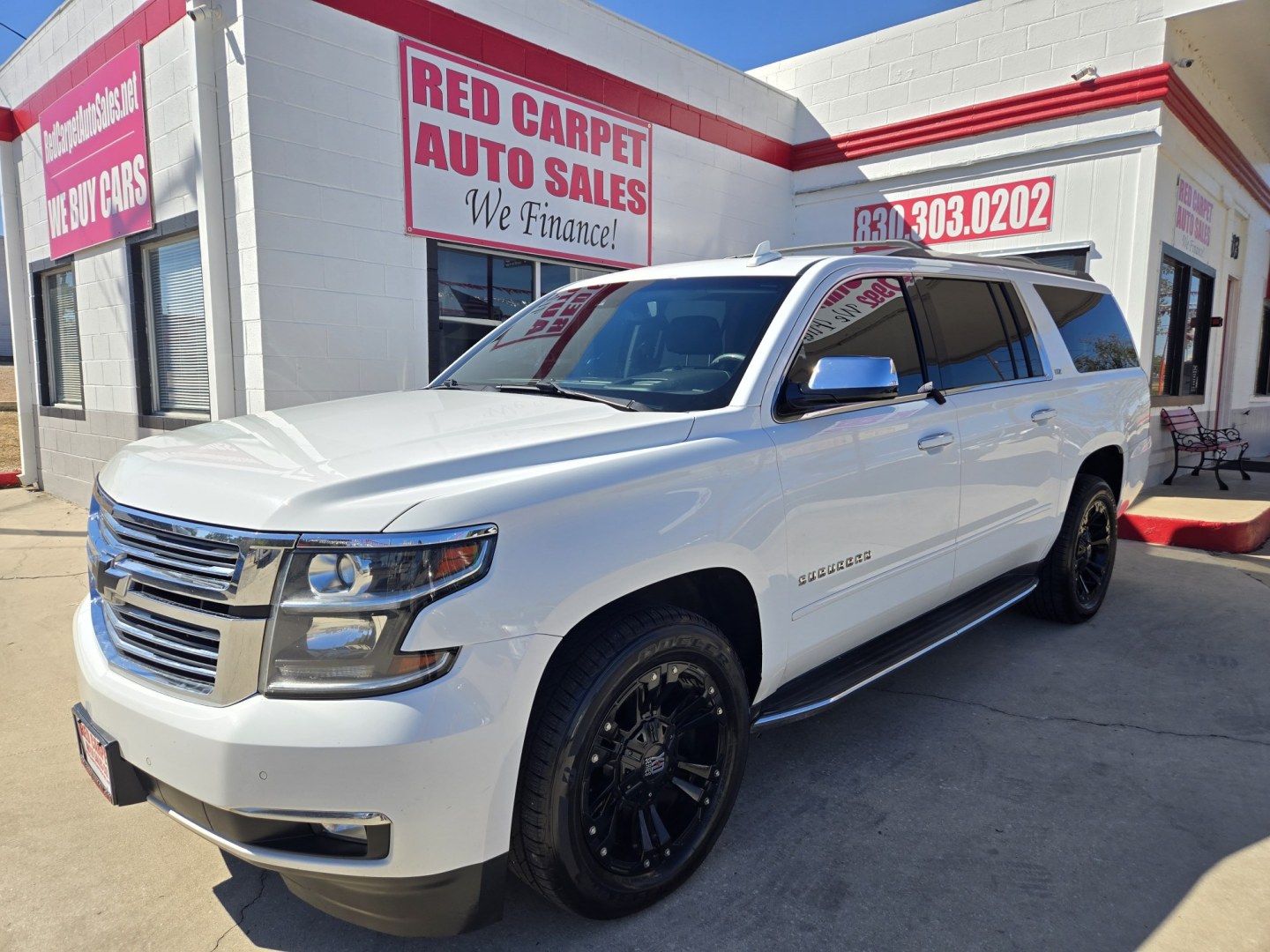 2016 WHITE Chevrolet Suburban LTZ 4WD (1GNSKJKC6GR) with an 5.3L V8 OHV 16V engine, 6A transmission, located at 503 West Court, Seguin, TX, 78155, (830) 379-3373, 29.568621, -97.969803 - 2016 Chevrolet Suburban LTZ 4WD with a 5.3L V8 OHV 16V, Automatic, Tilt, Cruise, AM/FM Touchscreen Stereo, Power Windows, Locks, Seat and Side Mirrors, Bluetooth, Leather Seating, Rear Entertainment System, Dual Climate Controls, Rear A/C, Power Sunroof, Power Rear Hatch, Heated and Cooled Seats, Ru- Photo#0