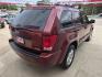 2007 RED Jeep Grand Cherokee Laredo 4WD (1J8HR48P67C) with an 4.7L V8 SOHC 16V FFV engine, 5A OD transmission, located at 503 West Court, Seguin, TX, 78155, (830) 379-3373, 29.568621, -97.969803 - 2007 Jeep Grand Cherokee Laredo 4WD with a 4.7L V8 SOHC 16V FFV, Automatic, Tilt, Cruise, AM/FM/CD/AUX Stereo, Power Windows, Locks, Seat and Side Mirrors, Leather Seating, Heated Seats, Tinted Windows, Alloy Wheels, Rear Wiper, Rear Defroster and more!!- Photo#2