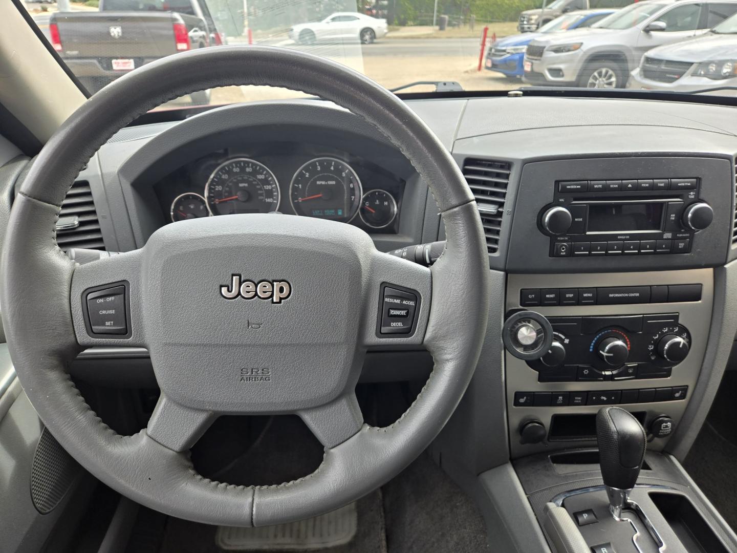 2007 RED Jeep Grand Cherokee Laredo 4WD (1J8HR48P67C) with an 4.7L V8 SOHC 16V FFV engine, 5A OD transmission, located at 503 West Court, Seguin, TX, 78155, (830) 379-3373, 29.568621, -97.969803 - 2007 Jeep Grand Cherokee Laredo 4WD with a 4.7L V8 SOHC 16V FFV, Automatic, Tilt, Cruise, AM/FM/CD/AUX Stereo, Power Windows, Locks, Seat and Side Mirrors, Leather Seating, Heated Seats, Tinted Windows, Alloy Wheels, Rear Wiper, Rear Defroster and more!!- Photo#5